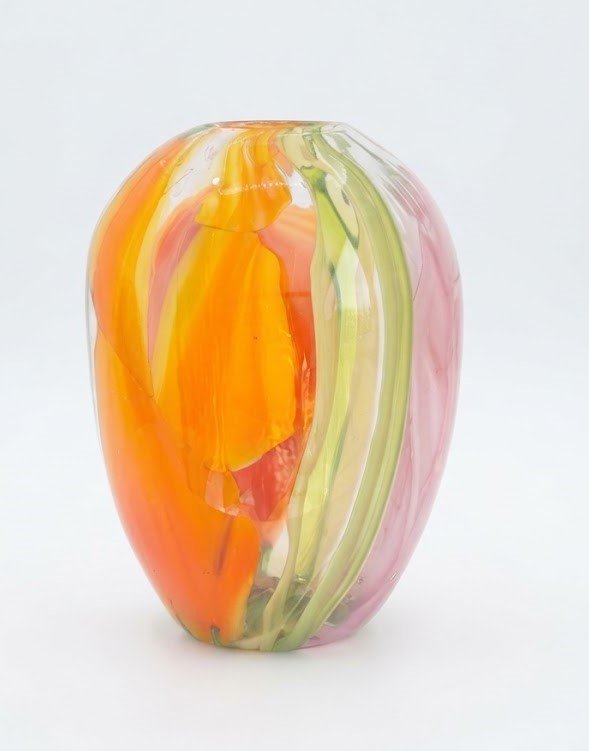 Swirling tulip petals bulbvase